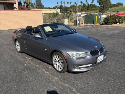 Used 2013 BMW 328i Convertible RWD image 3