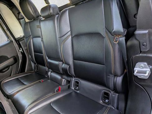 Certified 2025 Jeep Gladiator Sport image 15