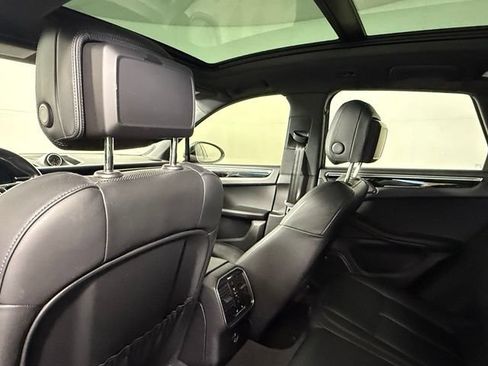 Used 2020 Porsche Macan AWD/4WD image 18