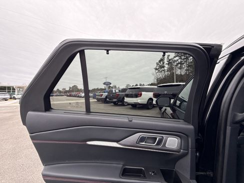 Used 2025 Ford Explorer ST image 26