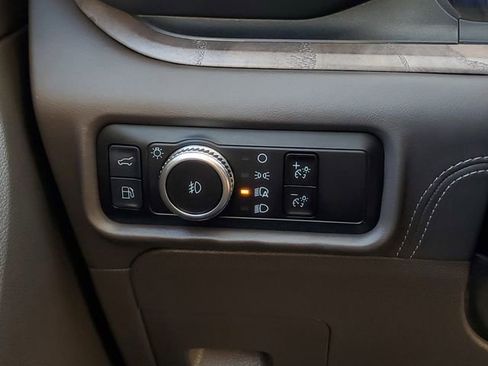 Certified 2023 Ford Explorer Platinum w/ Technology Package image 15