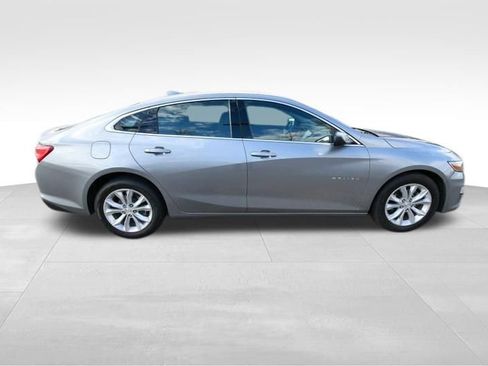 Used 2025 Chevrolet Malibu LT FWD image 9