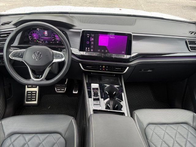 Used 2026 Volkswagen Atlas Cross Sport SEL Premium R-Line AWD/4WD image 16
