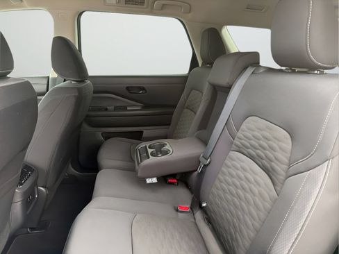 Used 2024 Nissan Pathfinder SV FWD image 23