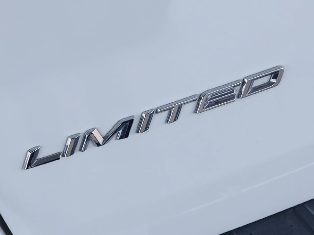 Used 2024 Ford Explorer Limited RWD image 11