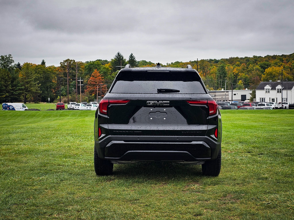New 2027 GMC Terrain Elevation w/ Elevation Premium Package AWD/4WD image 4