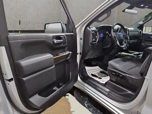 Used 2021 Chevrolet Silverado 1500 LT Trail Boss image 11
