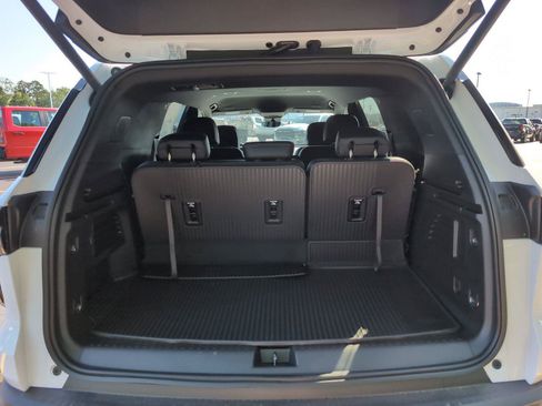 New 2026 Chevrolet Traverse LT w/ Driver Confidence Package FWD image 6