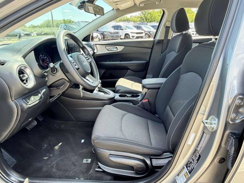Used 2023 Kia Forte LXS w/ LXS Technology Package FWD image 14