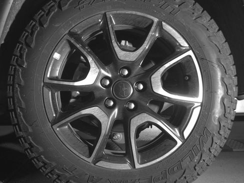 Used 2025 Jeep Compass Trailhawk image 14