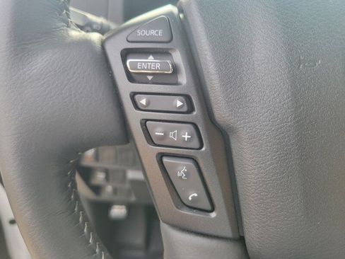 Used 2025 Nissan Frontier SV w/ SV Convenience Package RWD image 19