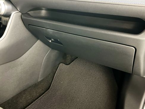 Used 2022 Toyota RAV4 SE image 35