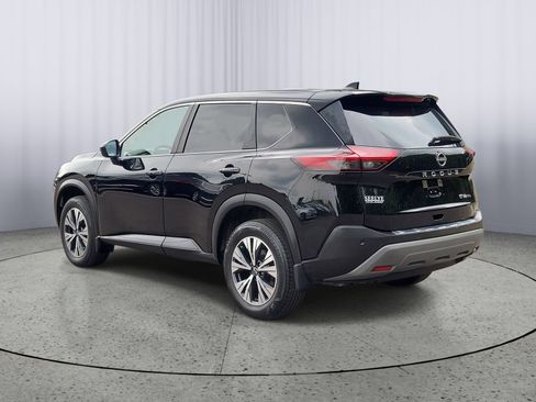Used 2023 Nissan Rogue SV AWD/4WD image 4