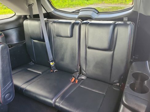 Used 2019 Toyota Highlander SE AWD/4WD image 17