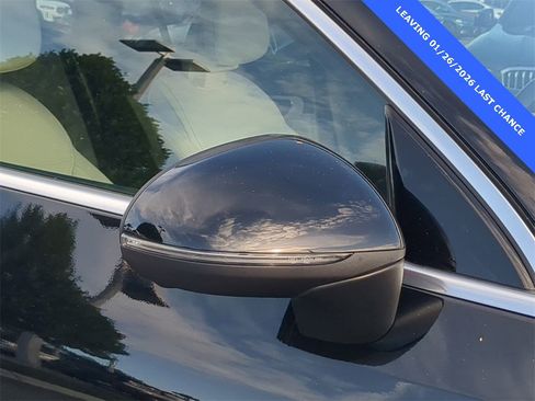 Used 2024 Mercedes-Benz GLC 300 4MATIC image 13