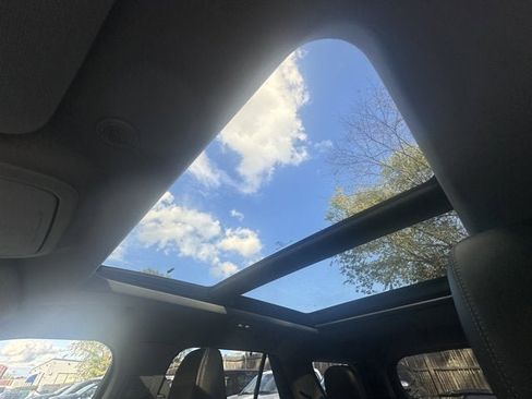 Used 2022 Ford Explorer Limited w/ Equipment Group 301A image 25