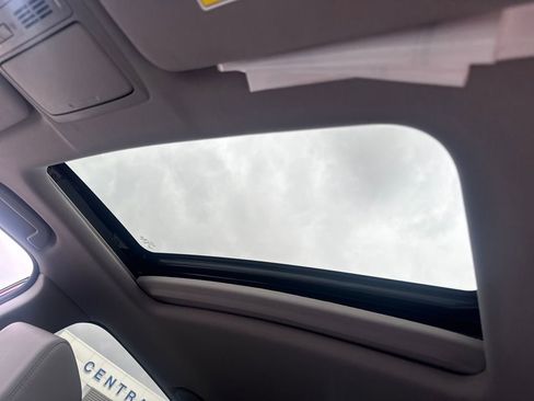 Used 2020 Honda CR-V Touring image 18