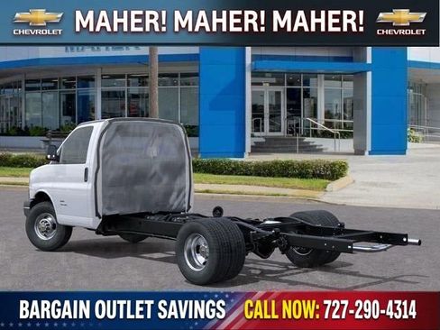 New 2025 Chevrolet Express 3500 w/ Power Convenience Package RWD image 27