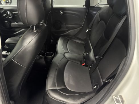 Used 2018 MINI Cooper 4-Door Hardtop FWD image 13