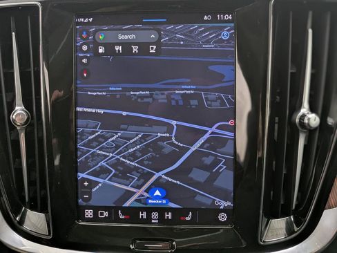 Used 2024 Volvo S60 B5 Plus image 9