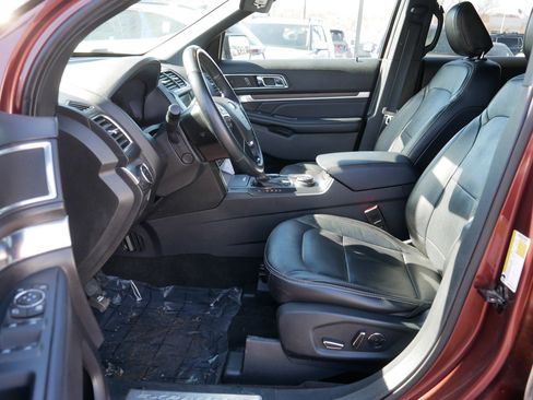 Used 2018 Ford Explorer Limited w/ Equipment Group 301A image 11