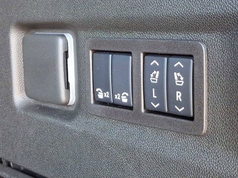 Used 2026 GMC Yukon XL AT4 Ultimate w/ LPO, Floor Liner Package image 36