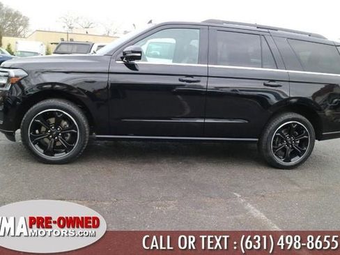 Used 2022 Ford Expedition Limited image 40