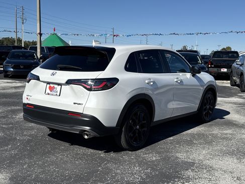 Certified 2025 Honda HR-V Sport image 7