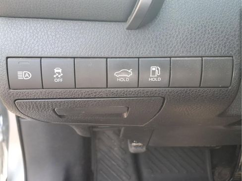 Used 2019 Toyota Camry SE FWD image 17