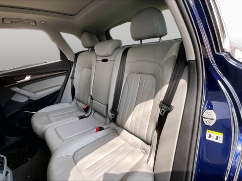 Used 2023 Audi Q5 2.0T Premium w/ Convenience Package AWD/4WD image 21