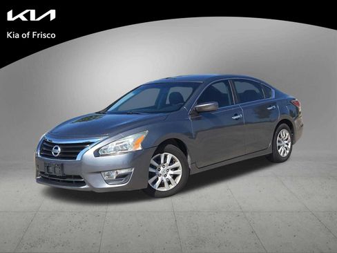 Used 2014 Nissan Altima 2.5 S FWD image 1
