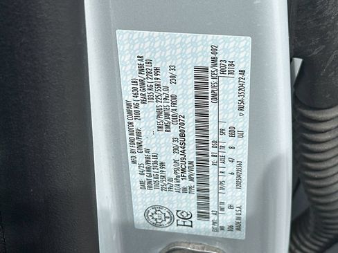 Used 2025 Ford Escape Platinum AWD/4WD image 34