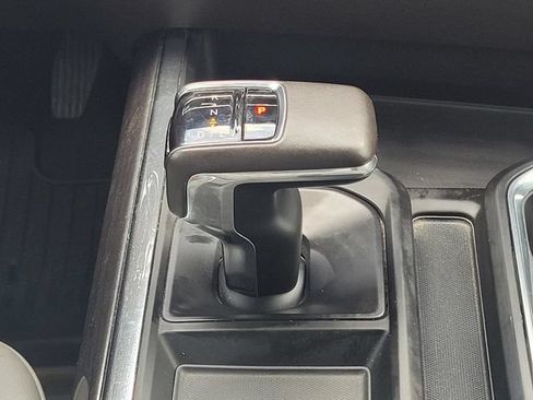 Used 2022 Chevrolet Silverado 1500 LTZ w/ LTZ Convenience Package II AWD/4WD image 17