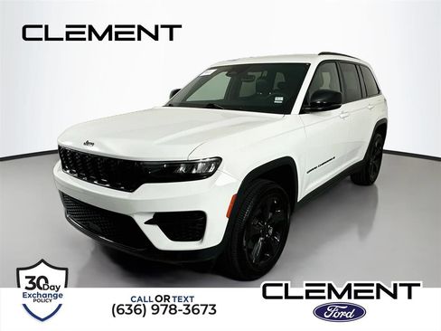Used 2023 Jeep Grand Cherokee Altitude AWD/4WD image 1