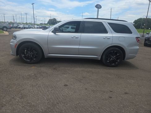 Used 2023 Dodge Durango R/T RWD image 8