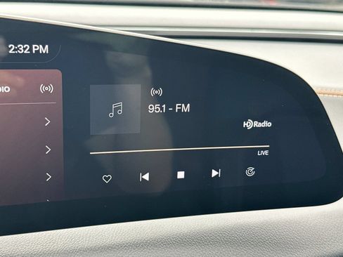 Used 2023 Lucid Air Touring AWD/4WD image 17