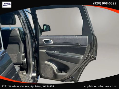 Used 2019 Jeep Grand Cherokee Altitude AWD/4WD image 27