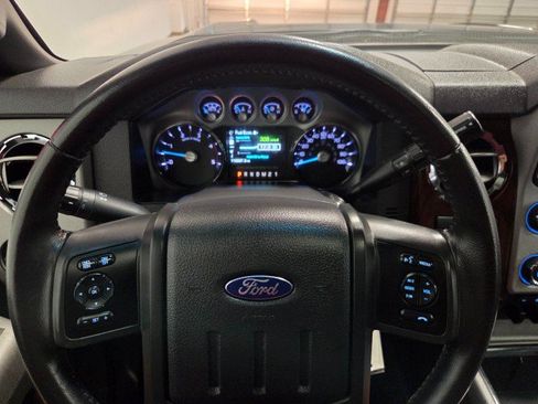 Used 2015 Ford F250 Lariat w/ Chrome Package AWD/4WD image 41