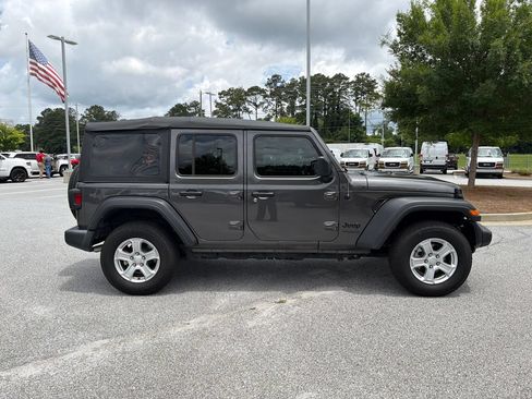 Used 2022 Jeep Wrangler Unlimited Sport AWD/4WD image 8