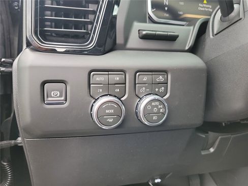 New 2026 GMC Sierra 2500 AT4X w/ LPO, Black Badging Package AWD/4WD image 22