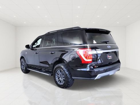Used 2021 Ford Expedition XLT AWD/4WD image 6