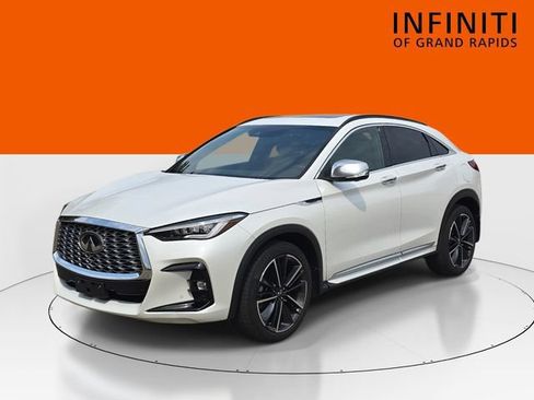 Used 2023 INFINITI QX55 Essential w/ Accent Package AWD/4WD image 3
