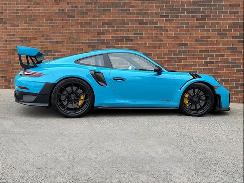 Used 2018 Porsche 911 GT2 RS image 7