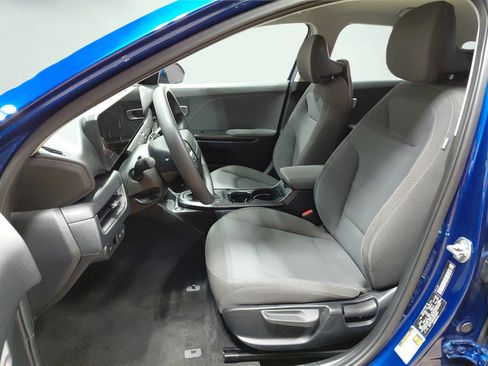 Used 2025 Kia K4 FWD image 22