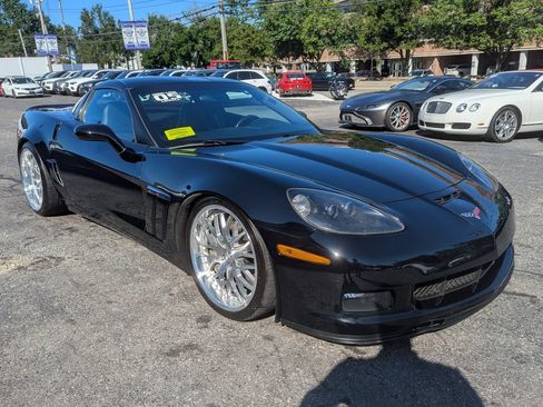 Used 2005 Chevrolet Corvette Coupe w/ Preferred Equipment Group RWD image 5