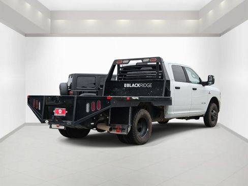 Used 2024 RAM 3500 SLT w/ Quick Order Package 2YG SLT AWD/4WD image 4
