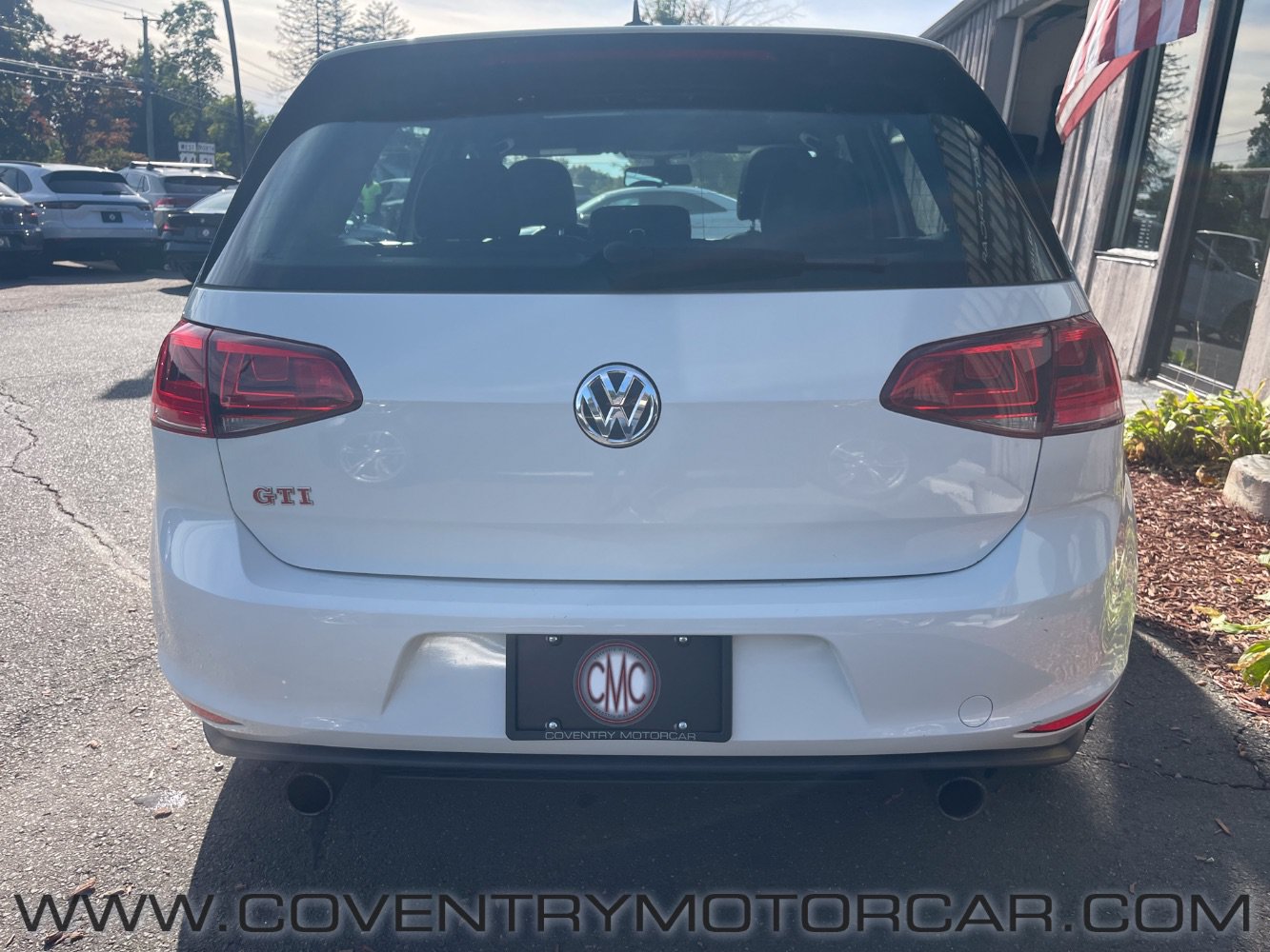 Used 2017 Volkswagen GTI SE FWD image 6