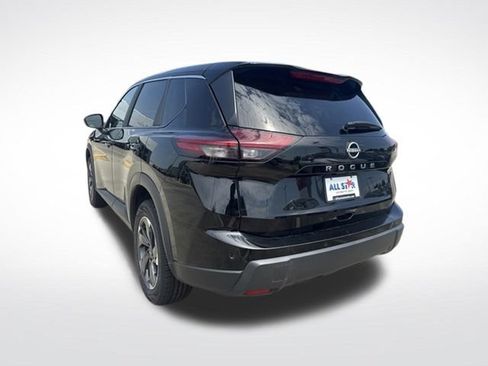 Used 2025 Nissan Rogue SV FWD image 5