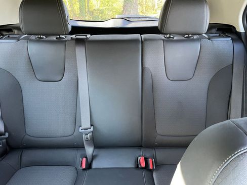 Used 2025 Buick Encore GX Preferred image 36