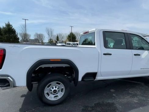 New 2025 GMC Sierra 2500 Pro w/ 1SA Pro Safety Plus Package AWD/4WD image 2
